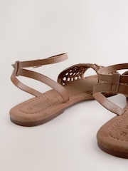 Jasnobrązowa skóra - Plecione sandały na płaskim obcasie Forever Comfort® - Image 8 of 9