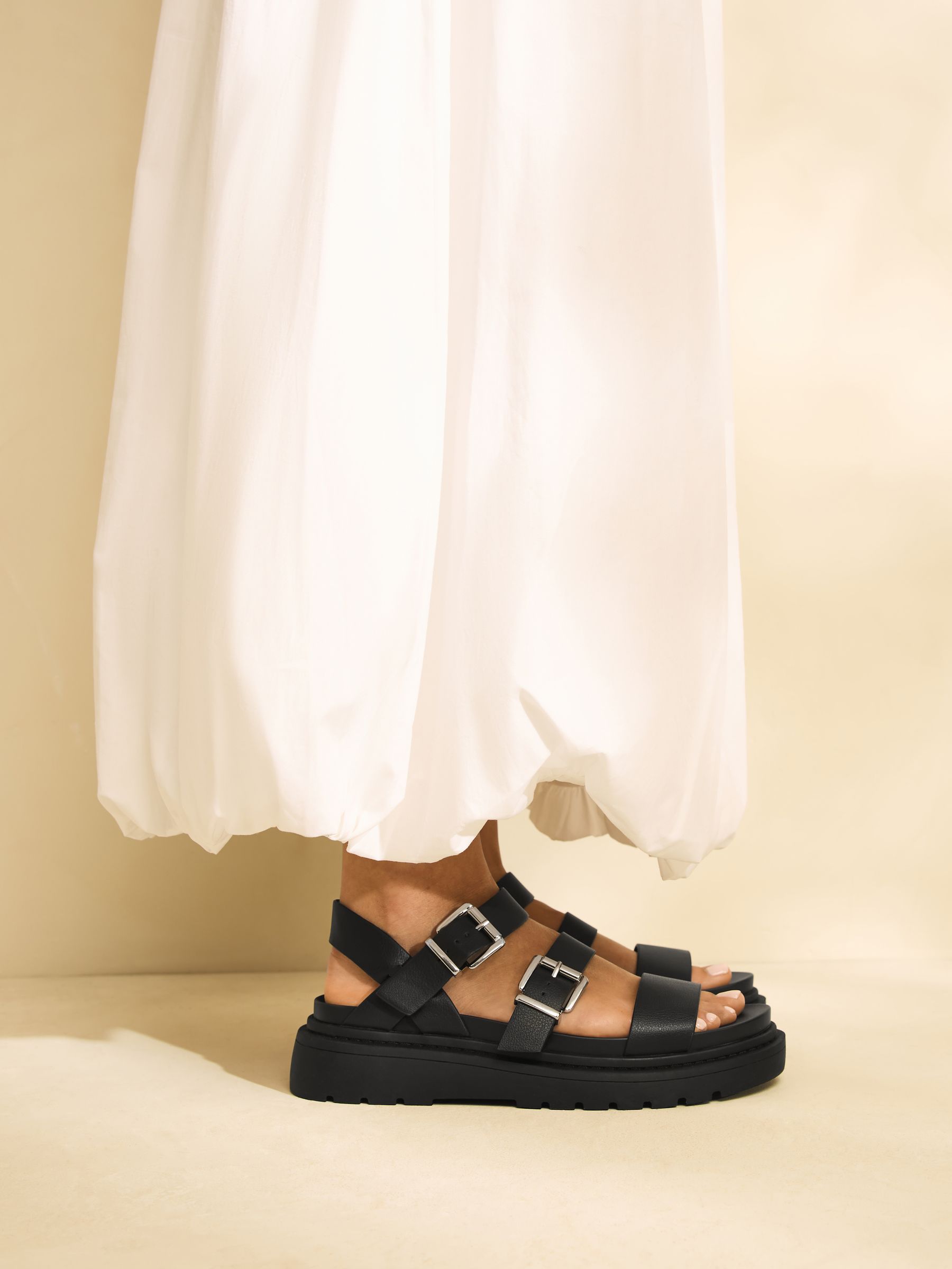 MEDI WESTERN BUCKLE SANDALS ブラック Mサイス Kids' Chunky Buckle Footbed Sandals (1 Large - 6 Large