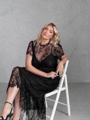 Lovedrobe Lace Tiered Hem Midaxi Black Dress - Image 6 of 6