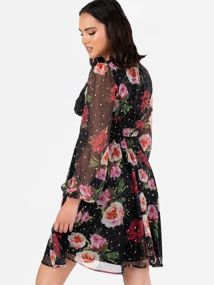 Lovedrobe Schwarzes Minikleid mit V-Ausschnitt und elastischer Taille - Bild 4 von 4 Lovedrobe Schwarzes Minikleid mit V-Ausschnitt und elastischer Taille - Bild 4 von 4