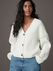 Bela Ecru - Contrast Stitch Button Up V-izrez; z V-izrezom pletena jopa - Slika 1 iz 8