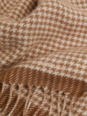 Reiss Neutral Victoria Wool Blend Dogtooth Embroidered Scarf - Image 4 of 5