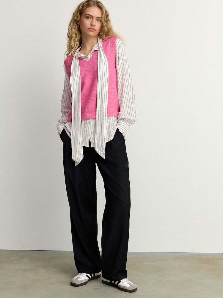 Pink Tie Bow Collared Knitted Layer Tank Shirt with Wool - Image 2 of 8 Pink Tie Bow Collared Knitted Layer Tank Shirt with Wool - Image 2 of 8