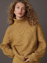 Senfgelb - Neppy gestrickter Pullover mit hohem Rollkragen aus Wolle, kombinierbares Teil - Bild 1 von 9