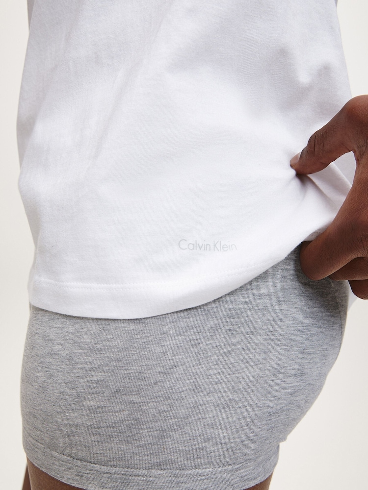 Calvin Klein White 100% Cotton Short Sleeves Crew Neck T-Shirts 3 Pack - Image 4 of 4