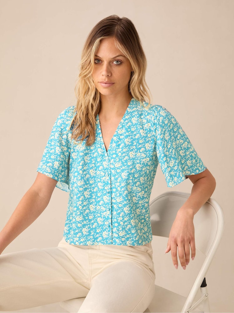 Ro&Zo Blue Flutter Sleeve Top - Image 2 of 4