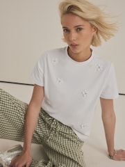 Белый - Short Sleeve Floral Print Embellished T-Shirt - Image 1 of 5