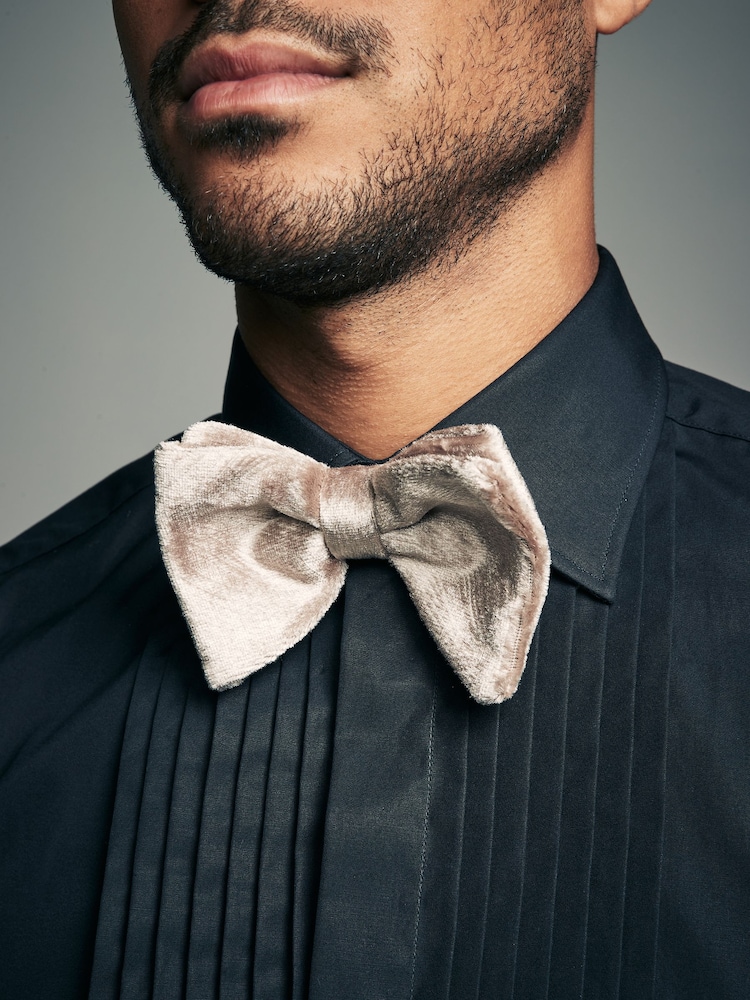 Champagne Gold Velvet Bow Tie - Image 2 of 6