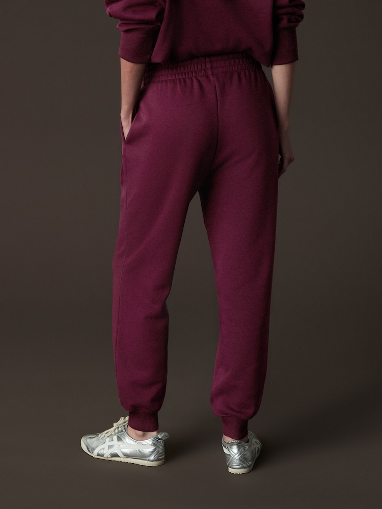 Rouge bordeaux - Pantalon de sport Relaxed Fit Cuffed Wellness Slogan Graphic Track Joggers - Image 4 of 7