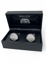 Gemelos redondos chapados en rodio con perla de Savile Row Company - Imagen 2 de 2