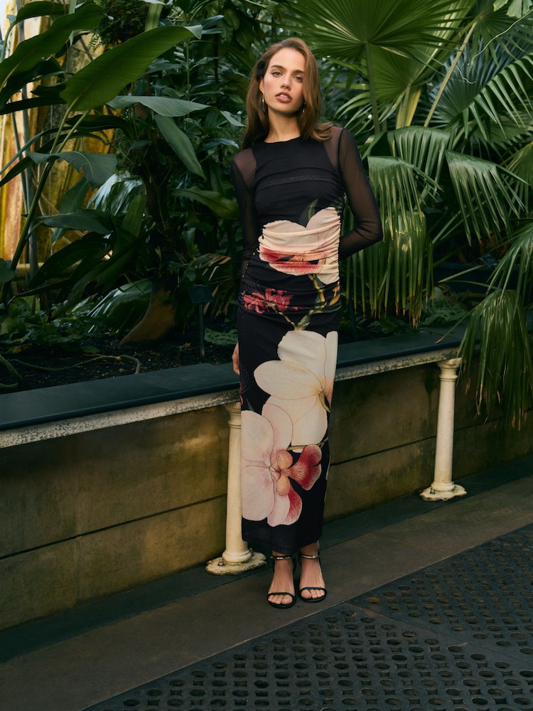 Black Placement Floral Kew Collection - Long Sleeve Placement Floral Mesh Maxi Dress - Imagen 2 de 8