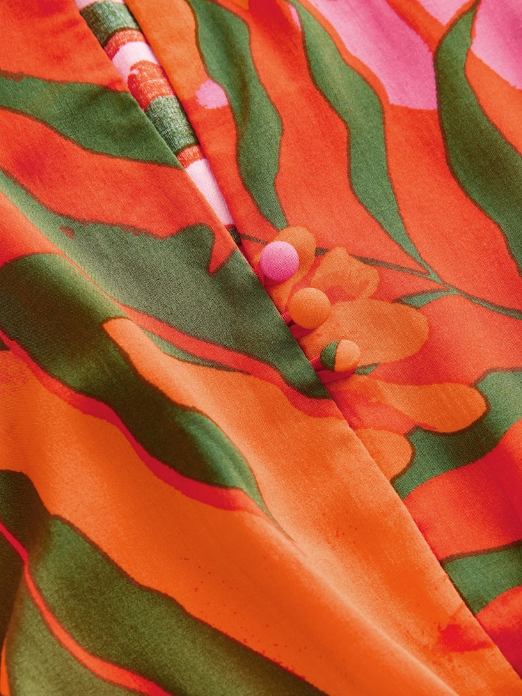 Estampado de flores en rojo/naranja con estampado de cebra monocromático - Vestido midi de manga corta con cuello redondo y abertura - Imagen 7 de 7 Estampado de flores en rojo/naranja con estampado de cebra monocromático - Vestido midi de manga corta con cuello redondo y abertura - Imagen 7 de 7