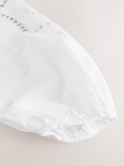 Weiß - Langarm sommerliches Minikleid mit Lochstickerei - Bild 8 von 9