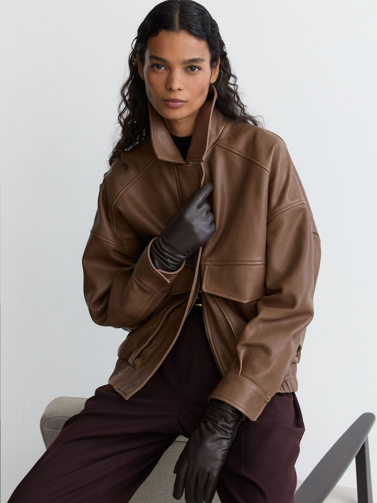 Neutral - Reiss Maeve Leather Twin-Pocket Relaxed Jacket - Bild 1 von 8 Neutral - Reiss Maeve Leather Twin-Pocket Relaxed Jacket - Bild 1 von 8