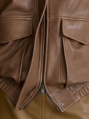 Neutral - Reiss Maeve Leather Twin-Pocket Relaxed Jacket - Bild 4 von 8