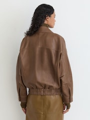 Neutral - Reiss Maeve Leather Twin-Pocket Relaxed Jacket - Bild 6 von 8