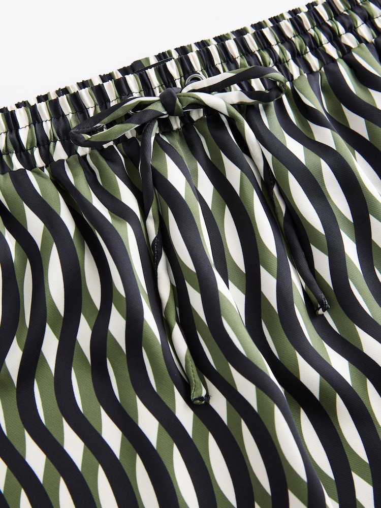 Geometrisches Muster - Satin-Hose mit weitem Bein - Image 7 of 8