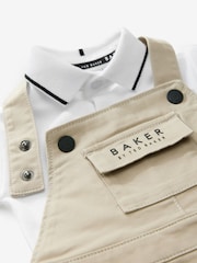 صخري - طقم مكوَّن من قميص بولو ودنغري من Baker by Ted Baker - صورة 4 من 5