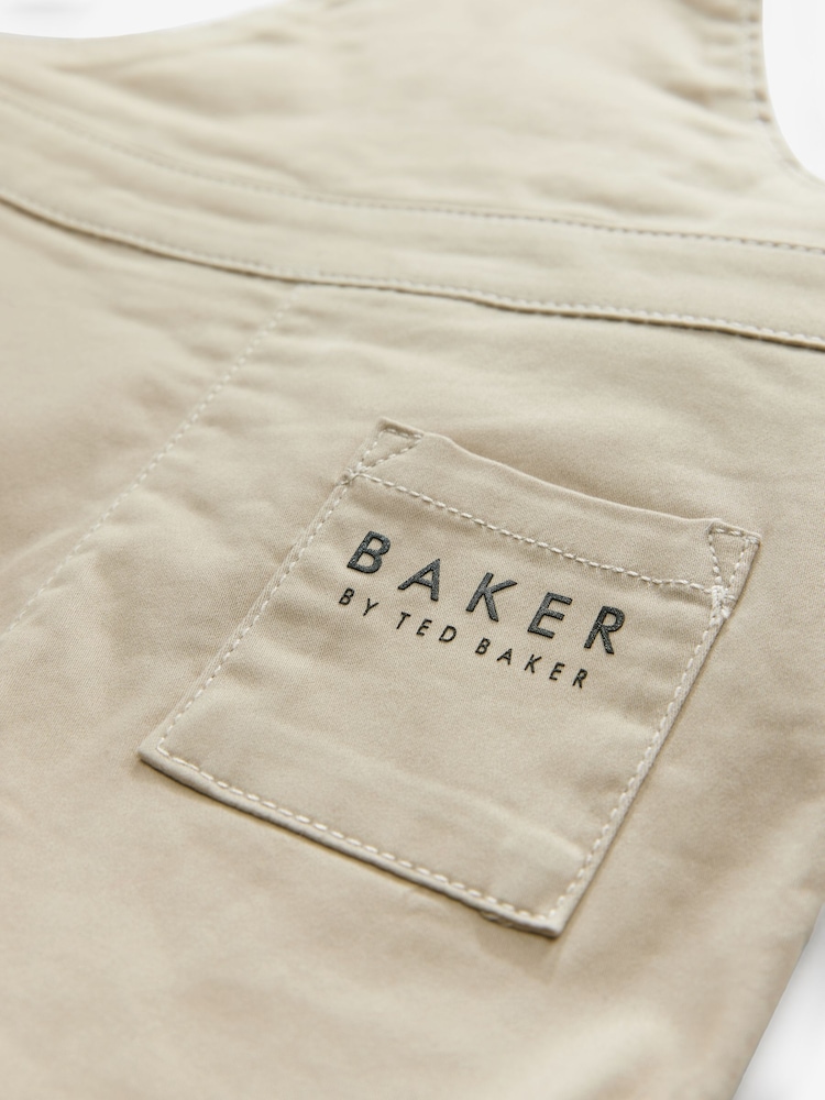 صخري - طقم مكوَّن من قميص بولو ودنغري من Baker by Ted Baker - صورة 5 من 5