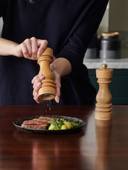 Cole & Mason Natural Beech London 180mm Salt and Pepper Mills - Image 3 of 6