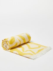 Oliver Bonas Yellow Galia Agate Jacquard Throw - Image 2 of 4