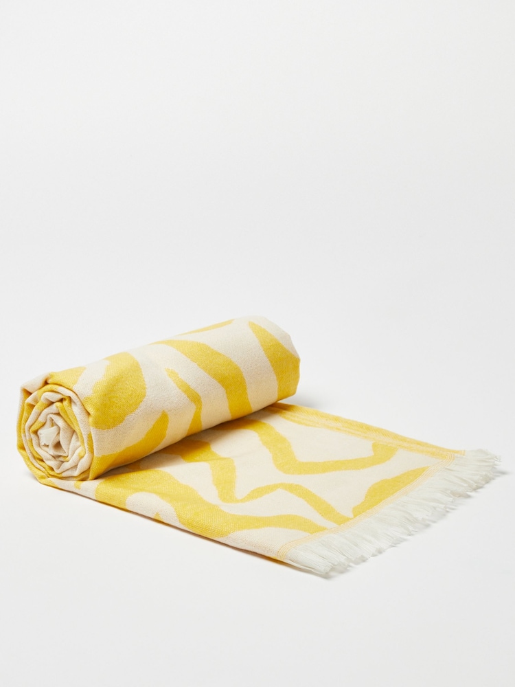 Oliver Bonas Yellow Galia Agate Jacquard Throw - Image 2 of 4 Oliver Bonas Yellow Galia Agate Jacquard Throw - Image 2 of 4