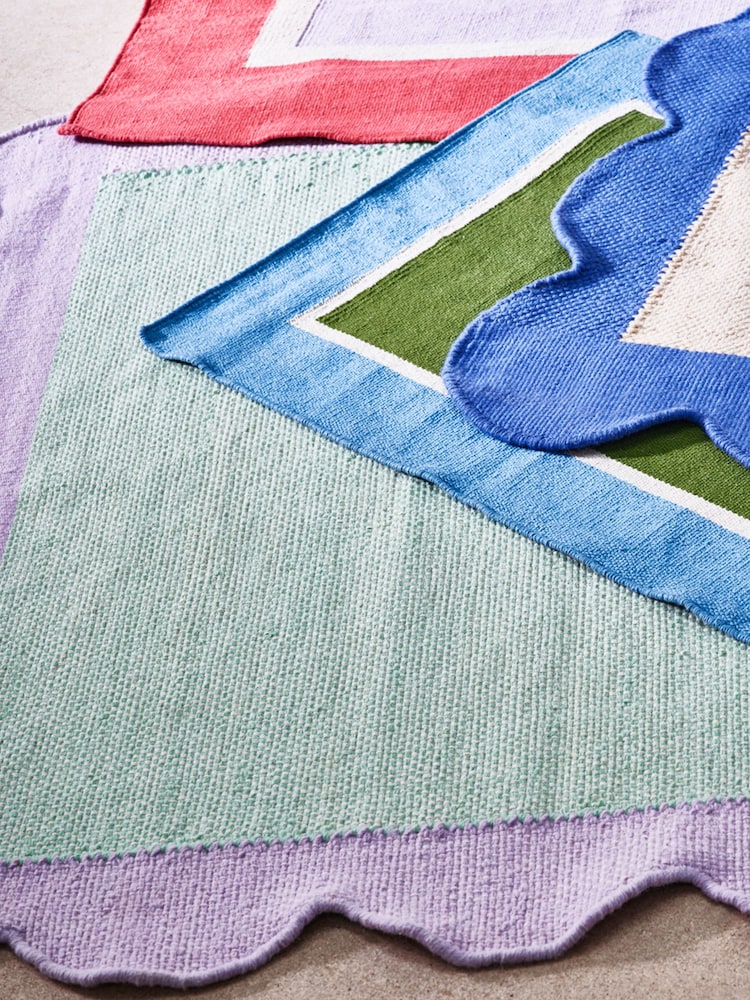 Oliver Bonas Green/Lilac Purple Cecily Handwoven Scalloped Wool and Cotton Rug - Image 2 of 4