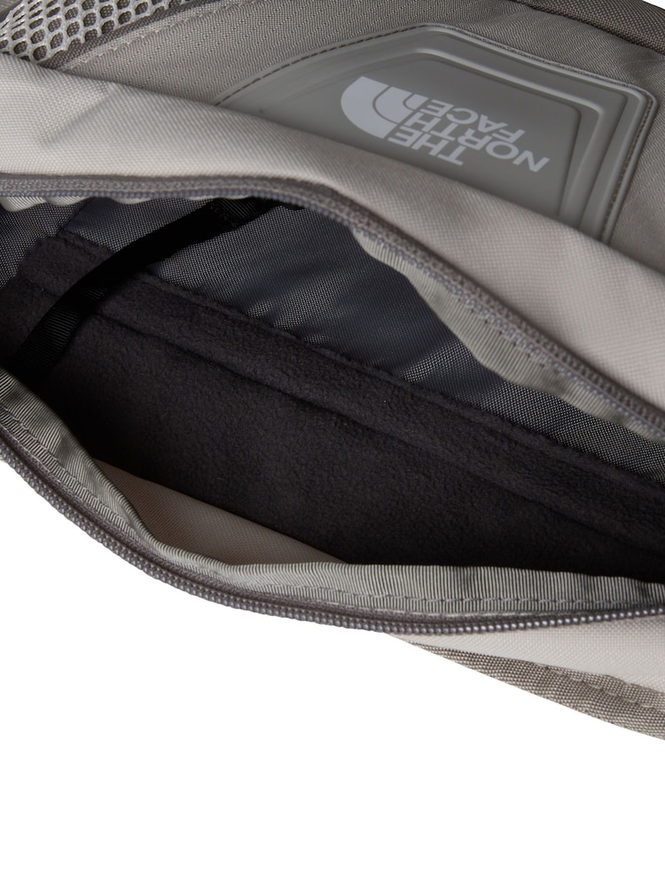 The North Face Grey Y2K Hip Pack Bag - Image 4 of 5