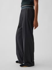 Gap Grey Fit Pleated Easy Logo Trousers - Image 3 of 6