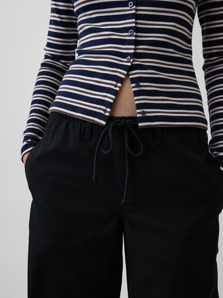 Gap Black Easy Barrel Cargo Trousers - Image 5 of 5 Gap Black Easy Barrel Cargo Trousers - Image 5 of 5