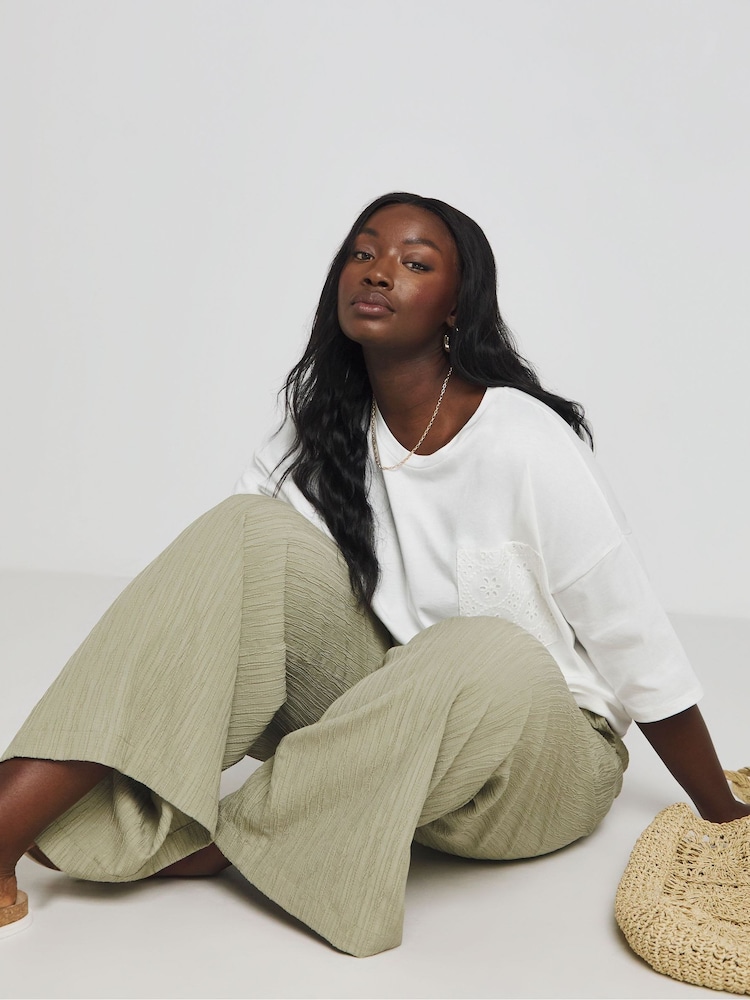 Simply Be White Broderie Pocket 100% Cotton T-Shirt - Image 4 of 4 Simply Be White Broderie Pocket 100% Cotton T-Shirt - Image 4 of 4