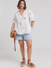 Simply Be Embroidered V-Neck Poplin Puff Sleeve Blouse - Bild 3 von 5