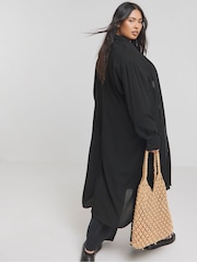 Simply Be Black Longline Crinkle Shirt - Image 2 of 4