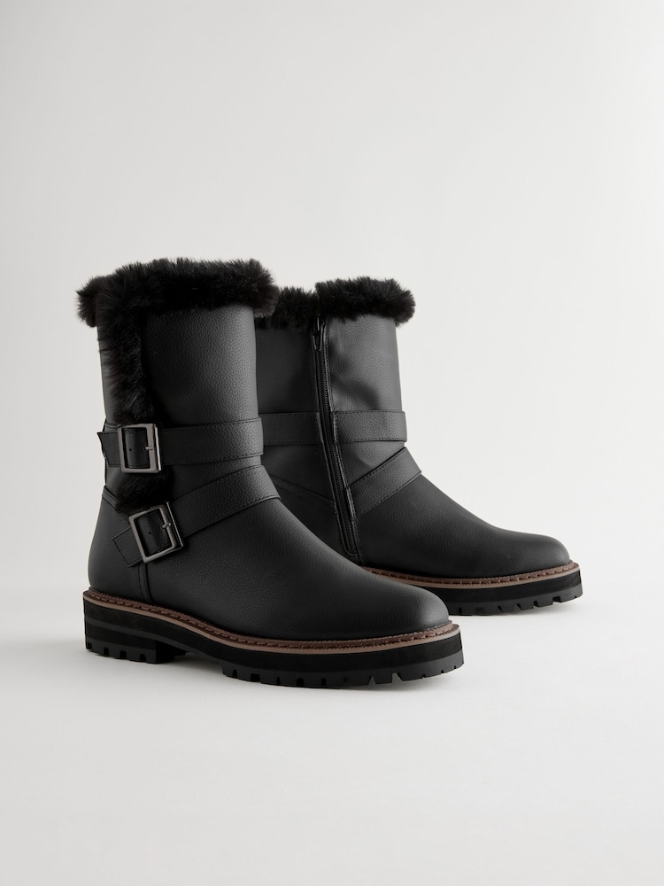 črna - Forever Comfort® Faux Fur Double Buckle Ankle gležnjarji - Slika 1 iz 5 črna - Forever Comfort® Faux Fur Double Buckle Ankle gležnjarji - Slika 1 iz 5