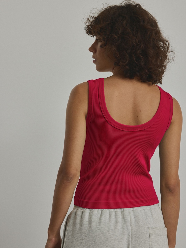 Red Ribbed Seamless Vest Top - Image 2 of 6 Red Ribbed Seamless Vest Top - Image 2 of 6