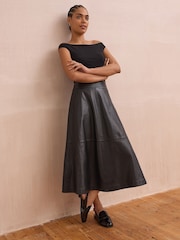 Black Open Neck Vest - Image 2 of 6