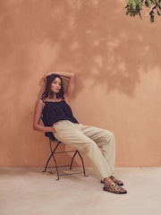 Nature - Pantalon Stay Smart Barrel Leg en lin riche - Image 2 of 8