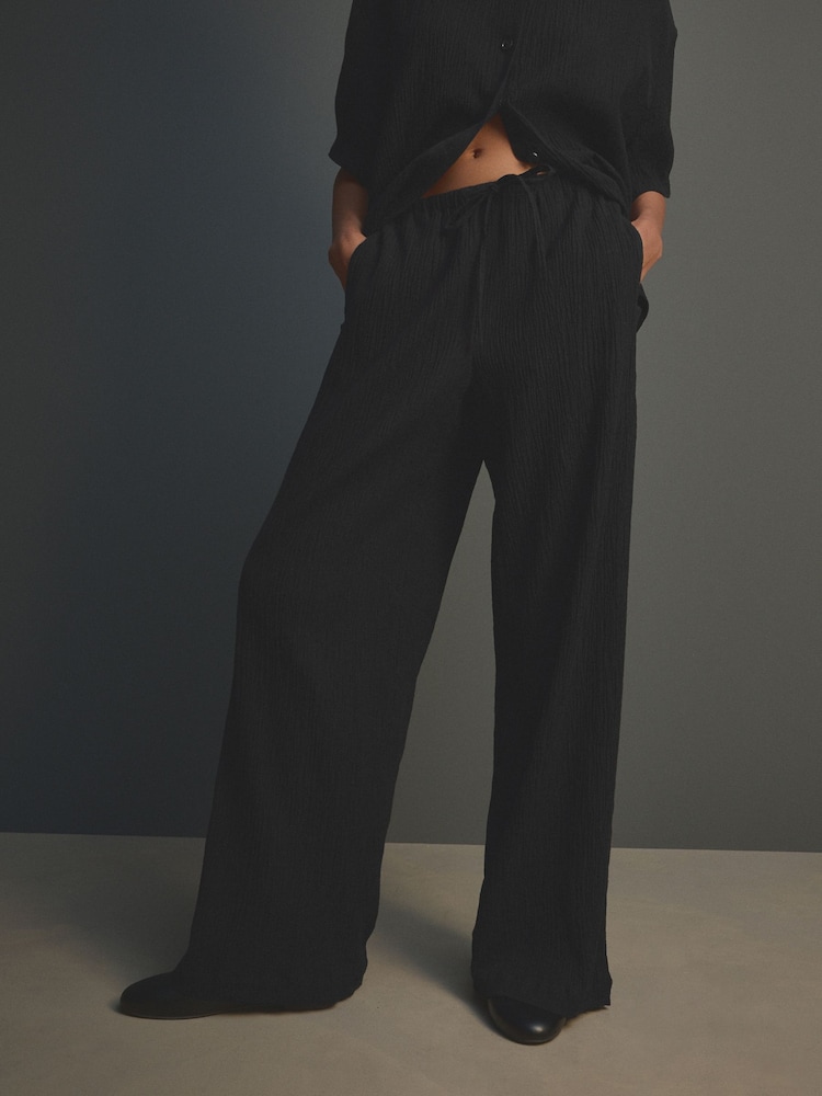 Noir - Pantalon large texturé à jambe large coordonné avec lin - Image 3 of 8