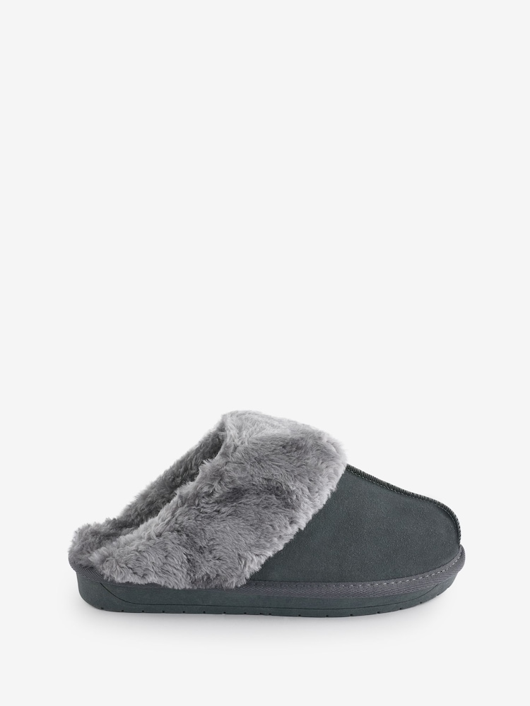 Simply Be Slipper aus Wildleder mit Kunstfellfutter in extra weiter Passform - Bild 5 von 5 Simply Be Slipper aus Wildleder mit Kunstfellfutter in extra weiter Passform - Bild 5 von 5
