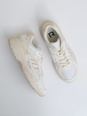 Blanco - Reiss Volt Nubuck and Mesh Trainers - Imagen 3 de 6