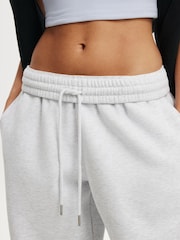 Gris - Pantalones de chándal de felpa estilo boyfriend de Cotton On - Imagen 5 de 5