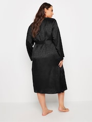 Yours Curve Satin Jacquard Robe - Imagen 3 de 5