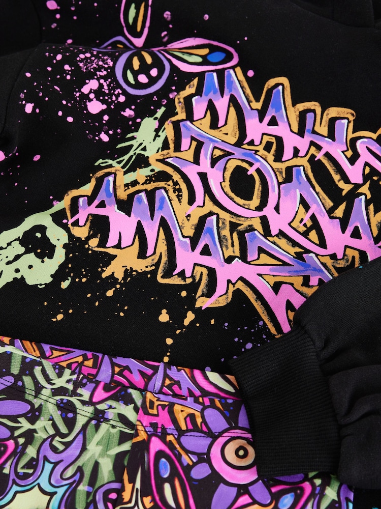 Schwarz - Graffiti-Set aus Hoodie und Leggings (3–16 Jahre) - Bild 7 von 7 Schwarz - Graffiti-Set aus Hoodie und Leggings (3–16 Jahre) - Bild 7 von 7