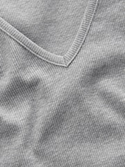 The Set 4 Pack Ribbed V-Neck Long Sleeve T-Shirts - Bild 13 von 13