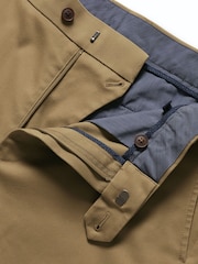 بنطلون تشينو تلبيس رشيق لا يحتاج للكي Ultimate من Charles Tyrwhitt - صورة 6 من 6