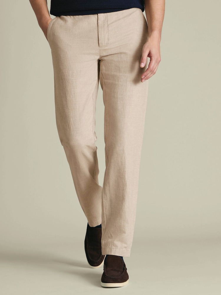 بنطلون تشينو من الكتان والقطن بتلبيس رشيق من Charles Tyrwhitt - صورة 1 من 7