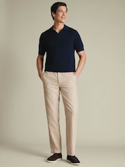 بنطلون تشينو من الكتان والقطن بتلبيس رشيق من Charles Tyrwhitt - صورة 3 من 7