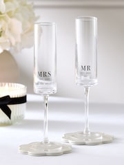 Set of 2 Clear Mr and Mrs Est 2025 Wedding Champagne Flutes - Image 2 of 4