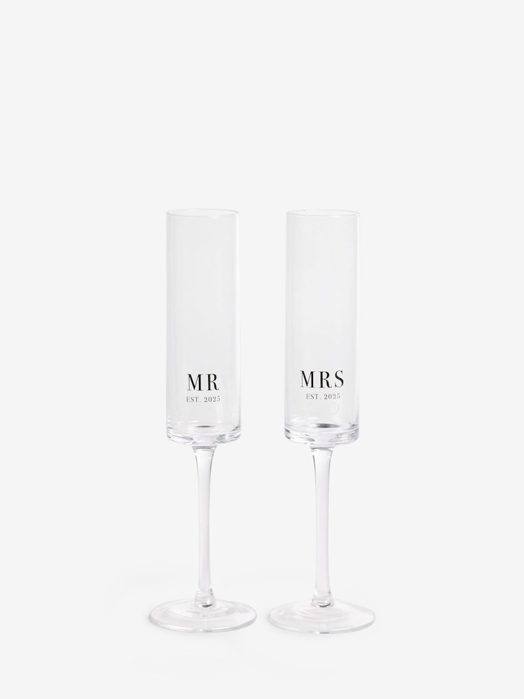Set of 2 Clear Mr and Mrs Est 2025 Wedding Champagne Flutes - Image 4 of 4