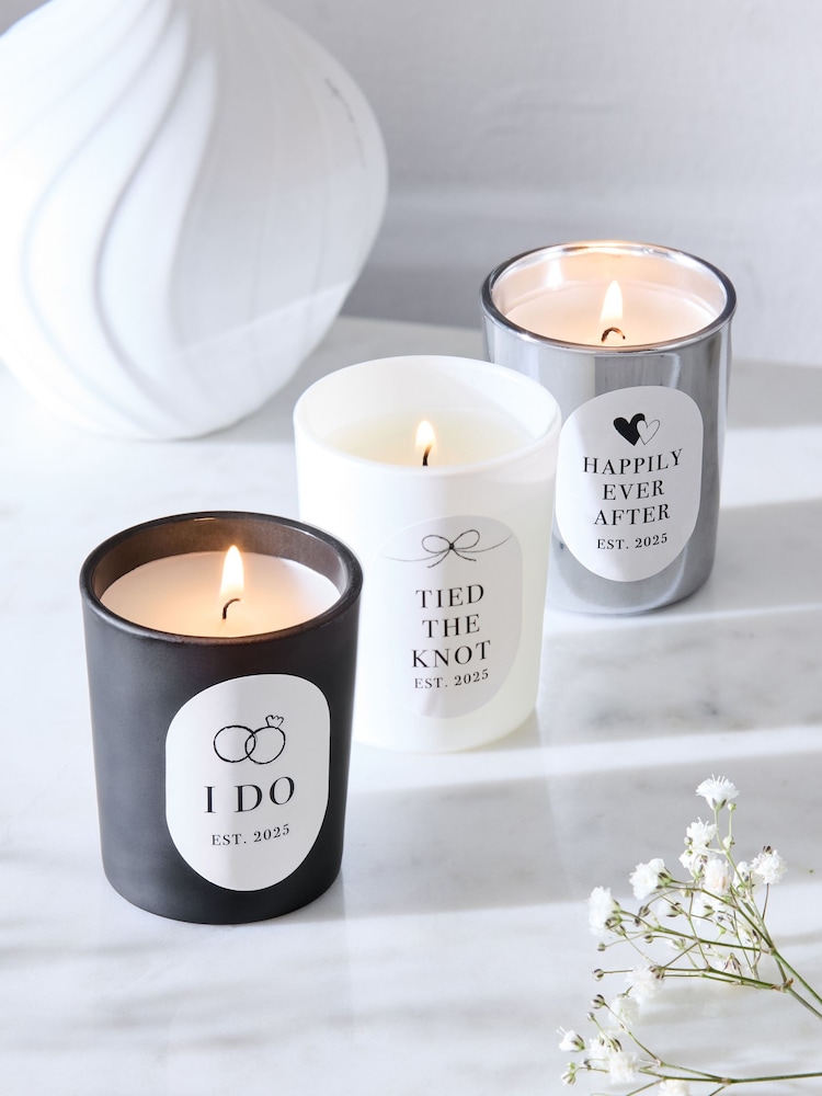 Black/White Mr and Mrs Est 2025 Wedding Pure Linen Set of 3 Scented Candle - Image 2 of 4